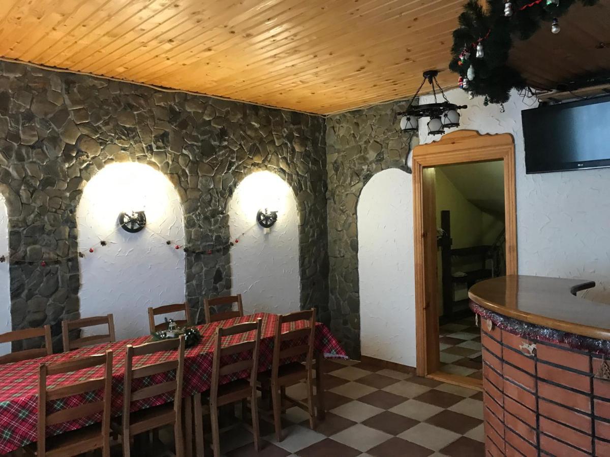הוילה סלאבסקה Артемів Двір מראה חיצוני תמונה